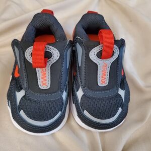Size 2c Kids Nike Air Max Bolt